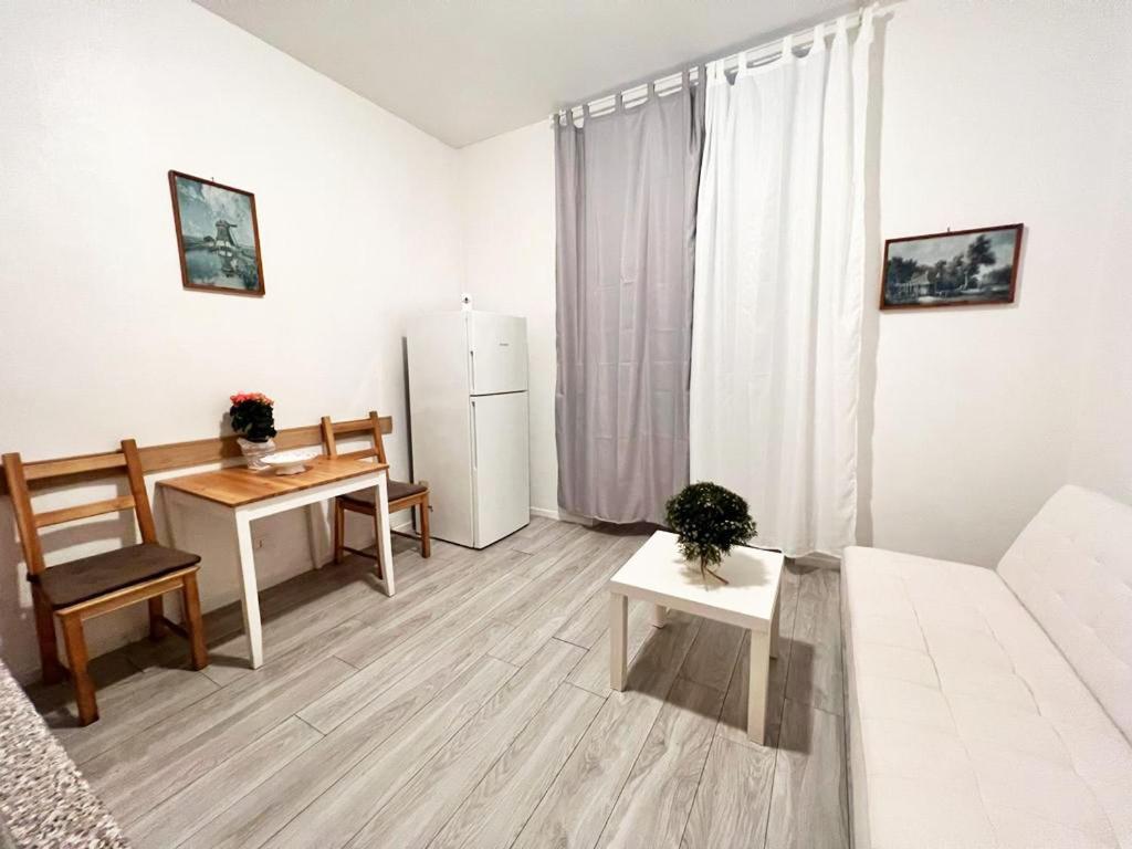 Savona Magnifico Sole Mare 150 M Wifi Climatcontrol Apartment Exterior photo