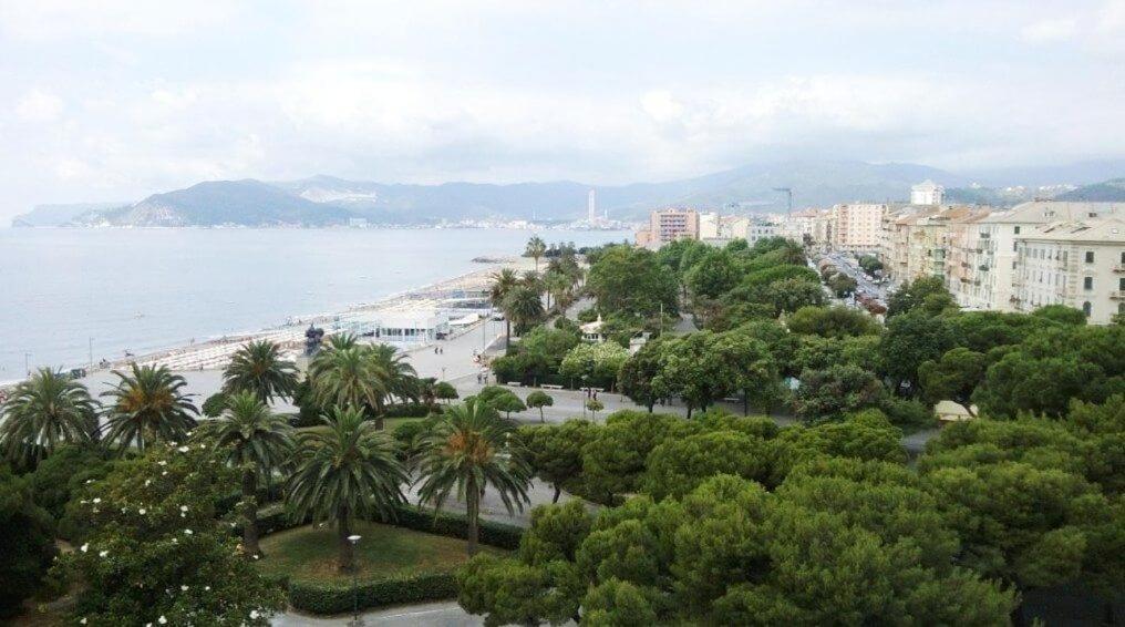 Savona Magnifico Sole Mare 150 M Wifi Climatcontrol Apartment Exterior photo